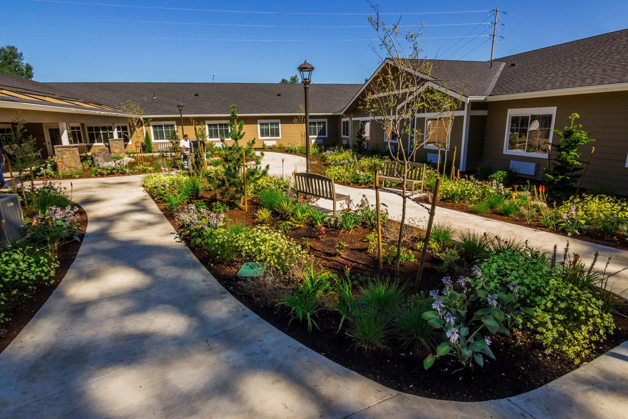 Issaquah memory care courtyard